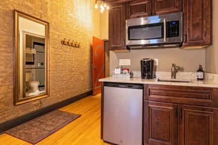 Hip Urban Loft-Small Town Charm-124 Lofts #2 West Dundee Екстер'єр фото